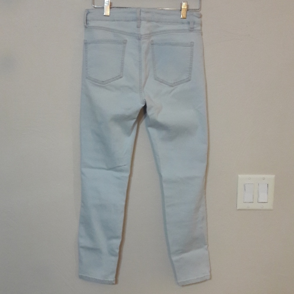 Light Denim Capris - Picture 3 of 6